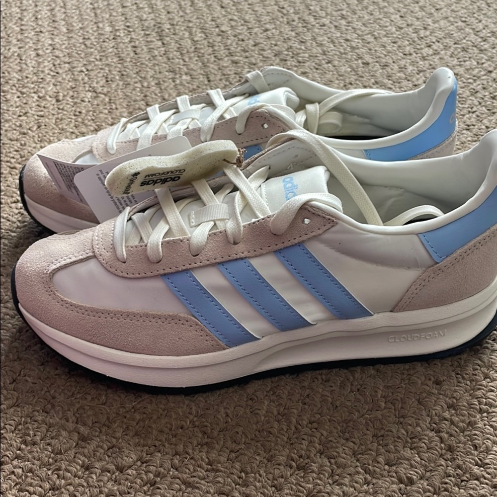 Adidas Women's White and Blue Cloudfoam Sneakers NWT
